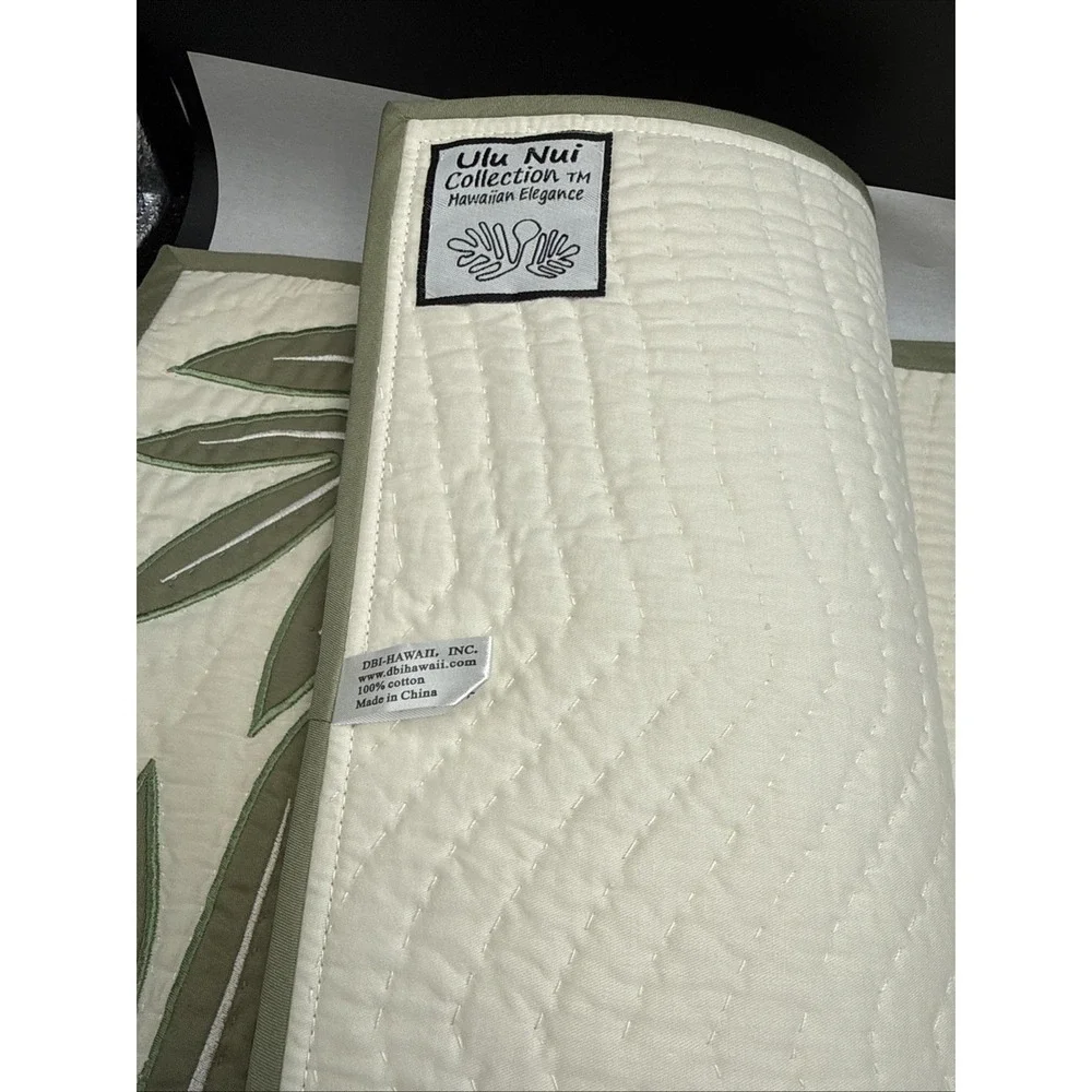 Set Of 4 Place Mats, 4 Napkins DBI-Hawaii ULU NUI Collection EXCELLENT